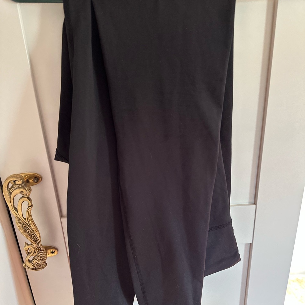 Zyia black leggings -27” no pockets.